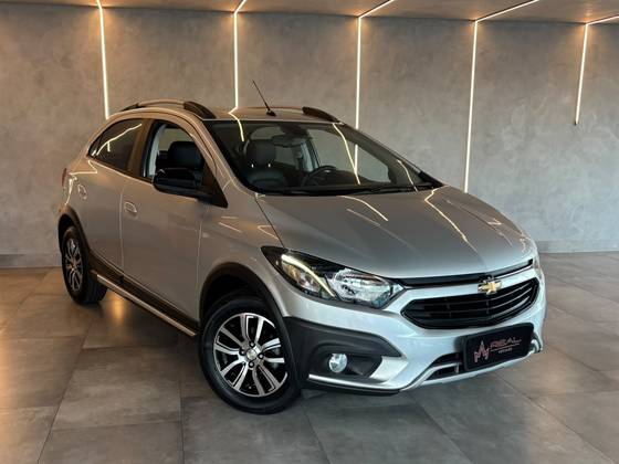 CHEVROLET ONIX 1.4 MPFI ACTIV 8V FLEX 4P AUTOMÁTICO
